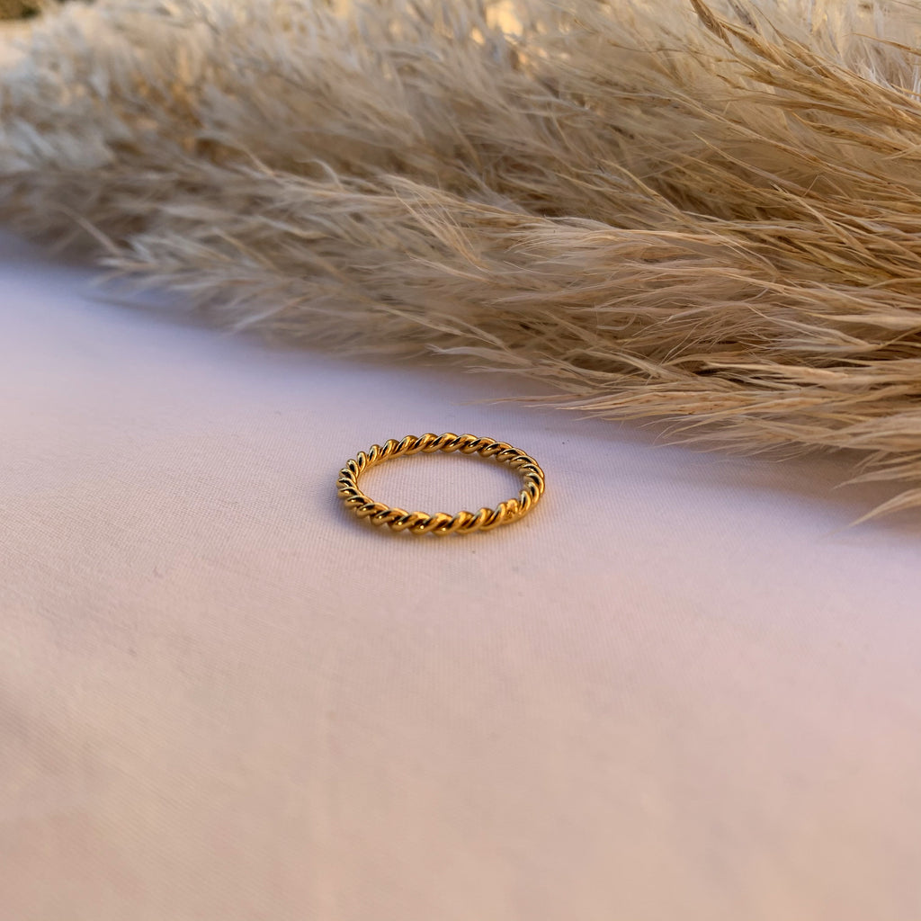 Mimi Gold Mini Rope Ring